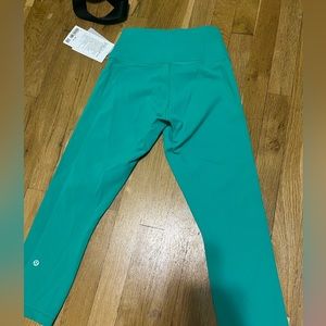 NWT Lululemon Wunder Train Contour Fit High-Rise Crop 21" -Kelly Green color
